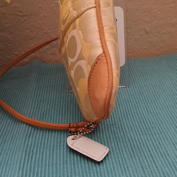 SOLD Coach Optic Signature Sateen Wristlet Buttercup Yellow - Picture 6 of 7